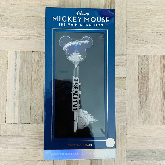 Mickey Mouse Main Attraction - Space Mountain Collectible Key - Picture 1 of 1